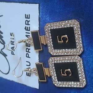 Isabella Glamorous Black and Gold Earrings